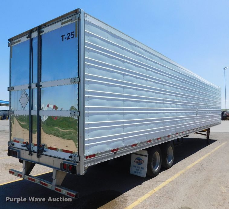 image for item DJ7715 2009 Utility 3000R  refrigerated van trailer