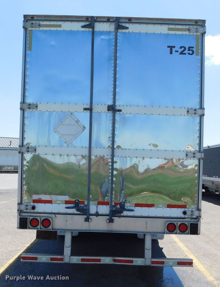 image for item DJ7715 2009 Utility 3000R  refrigerated van trailer