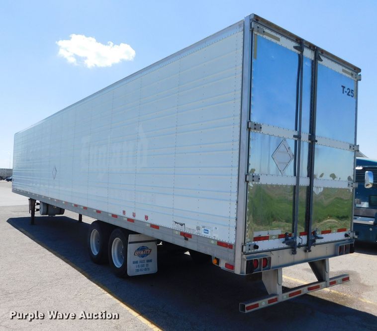 image for item DJ7715 2009 Utility 3000R  refrigerated van trailer