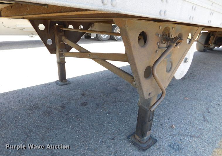 image for item DJ7715 2009 Utility 3000R  refrigerated van trailer