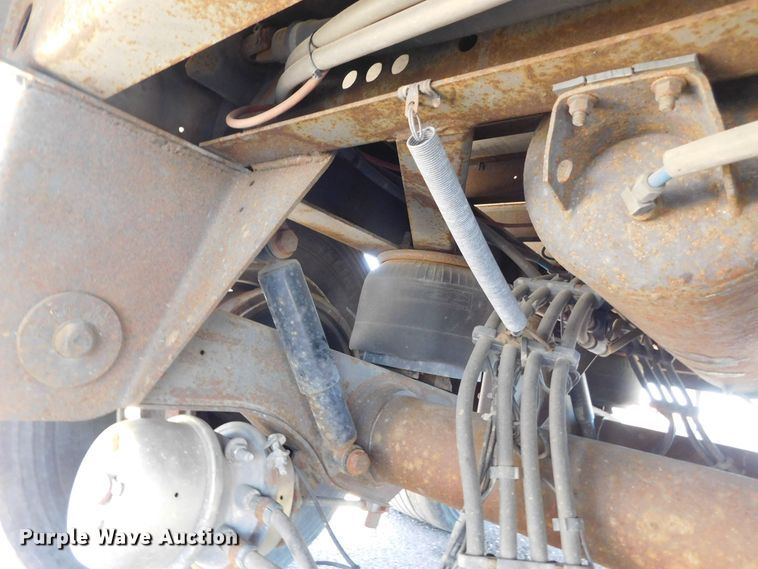 image for item DJ7715 2009 Utility 3000R  refrigerated van trailer