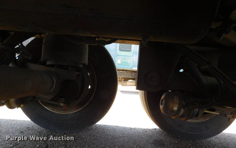 image for item DJ7715 2009 Utility 3000R  refrigerated van trailer