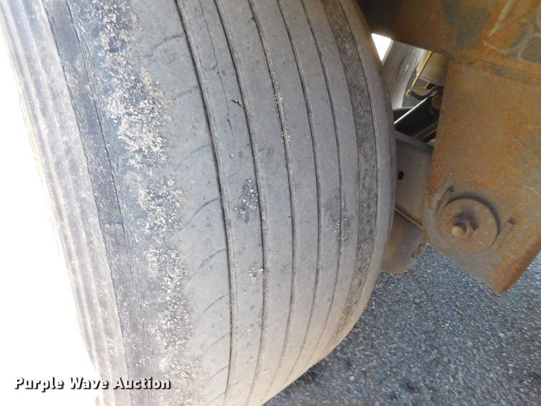 image for item DJ7715 2009 Utility 3000R  refrigerated van trailer