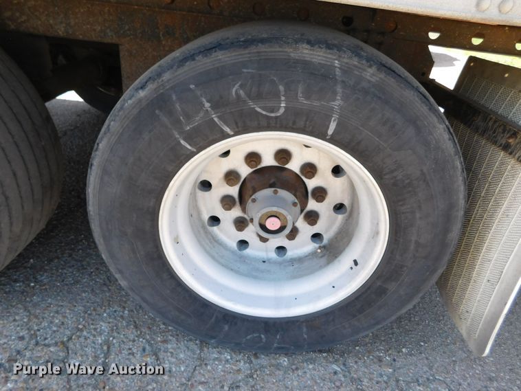 image for item DJ7715 2009 Utility 3000R  refrigerated van trailer