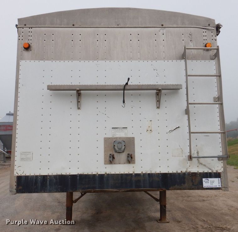 image for item DK2024 1998 Cornhusker 800  grain trailer