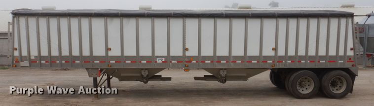 image for item DK2024 1998 Cornhusker 800  grain trailer