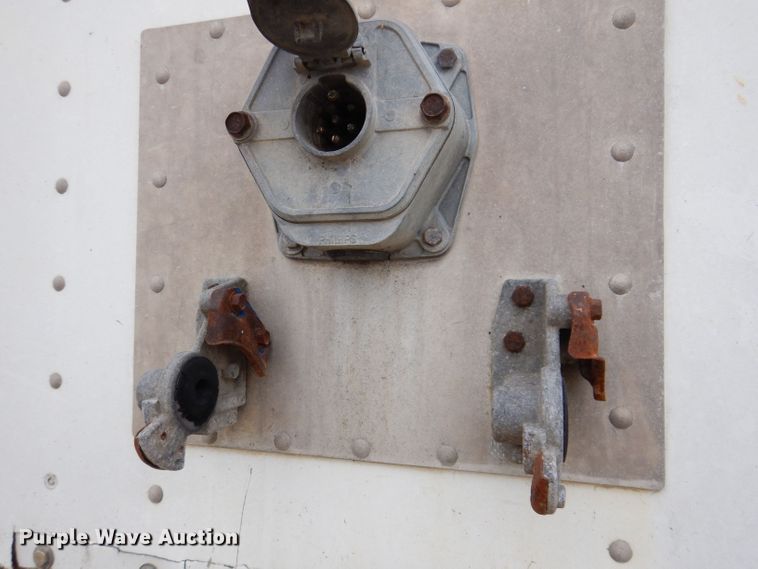 image for item DK2024 1998 Cornhusker 800  grain trailer