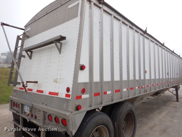 image for item DK2024 1998 Cornhusker 800  grain trailer