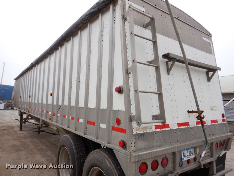 image for item DK2024 1998 Cornhusker 800  grain trailer