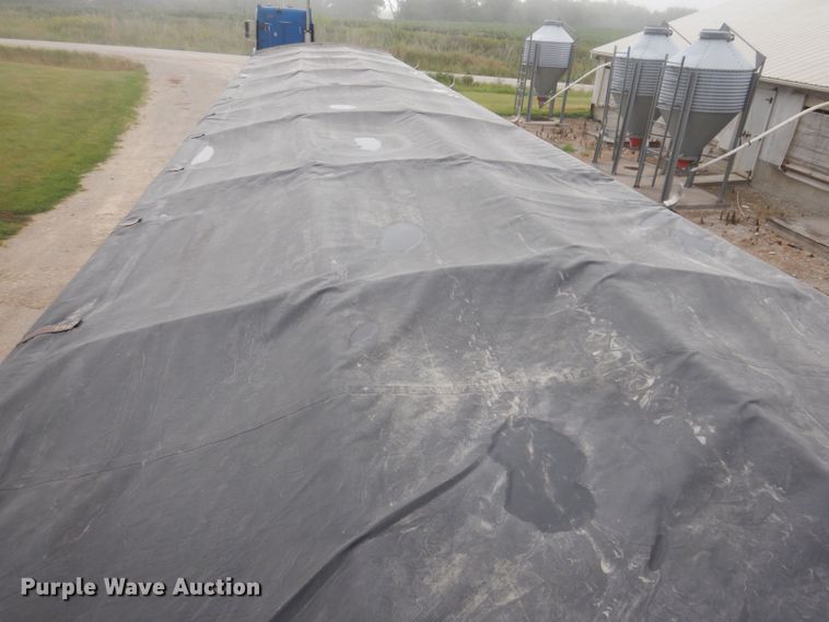 image for item DK2024 1998 Cornhusker 800  grain trailer