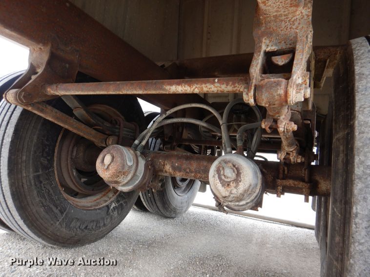 image for item DK2024 1998 Cornhusker 800  grain trailer