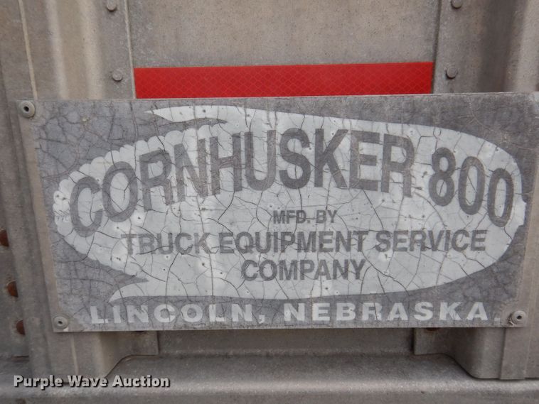 image for item DK2024 1998 Cornhusker 800  grain trailer