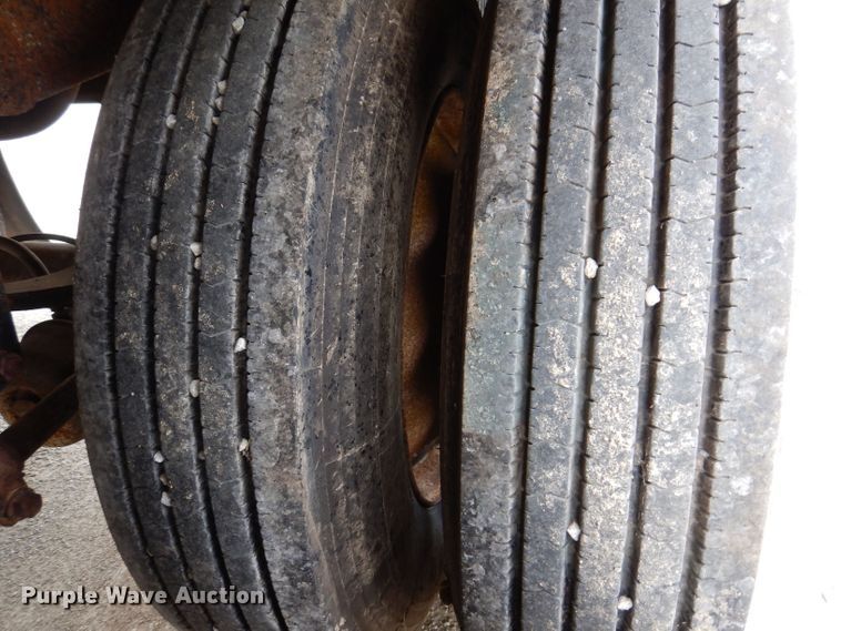 image for item DK2024 1998 Cornhusker 800  grain trailer