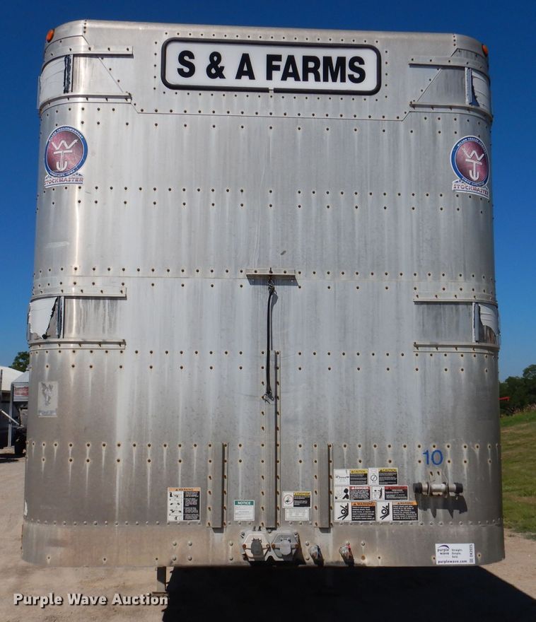 image for item DK2025 2006 Wilson PSADL-400P  livestock trailer