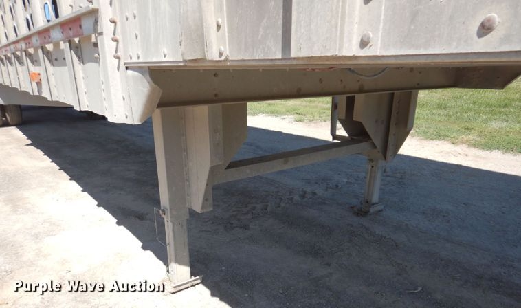 image for item DK2025 2006 Wilson PSADL-400P  livestock trailer