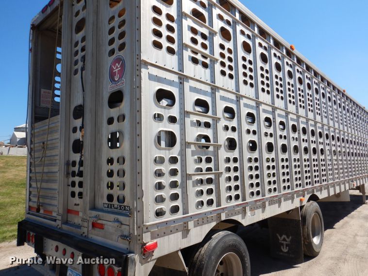 image for item DK2025 2006 Wilson PSADL-400P  livestock trailer