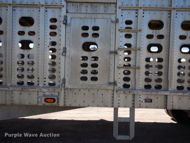 image for item DK2025 2006 Wilson PSADL-400P  livestock trailer