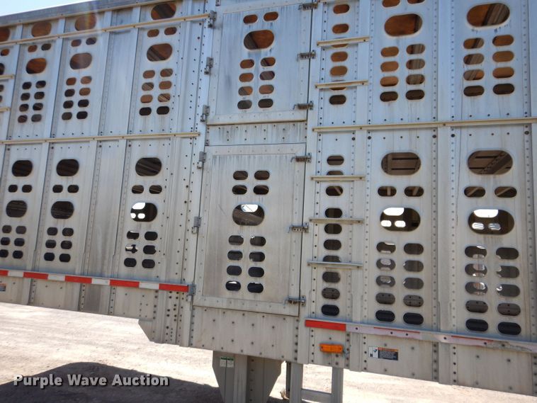 image for item DK2025 2006 Wilson PSADL-400P  livestock trailer