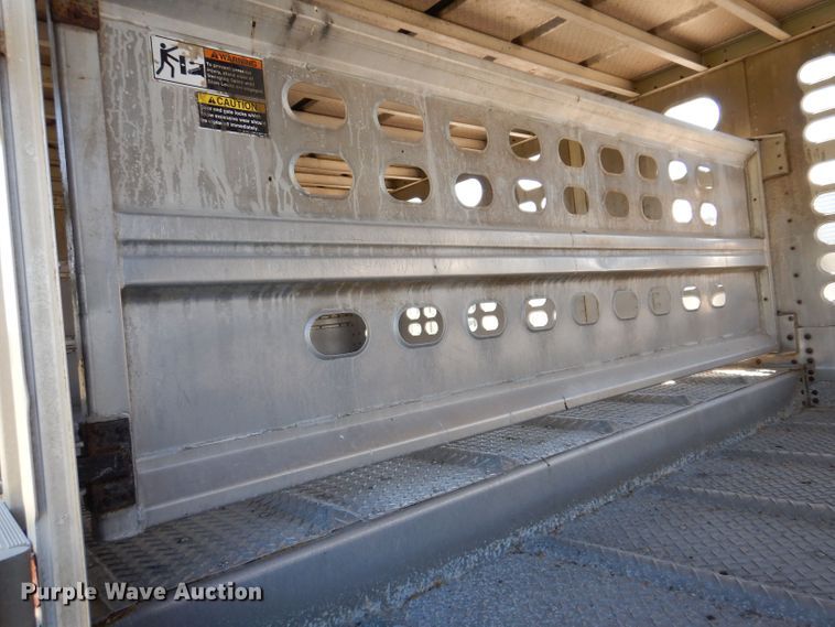 image for item DK2025 2006 Wilson PSADL-400P  livestock trailer