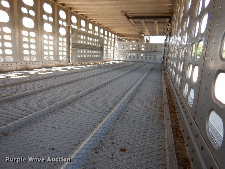 image for item DK2025 2006 Wilson PSADL-400P  livestock trailer