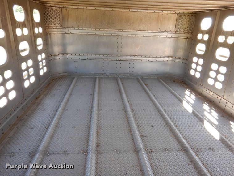 image for item DK2025 2006 Wilson PSADL-400P  livestock trailer