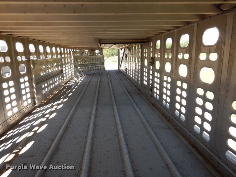 image for item DK2025 2006 Wilson PSADL-400P  livestock trailer