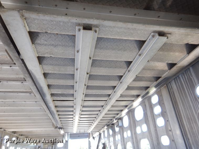 image for item DK2025 2006 Wilson PSADL-400P  livestock trailer