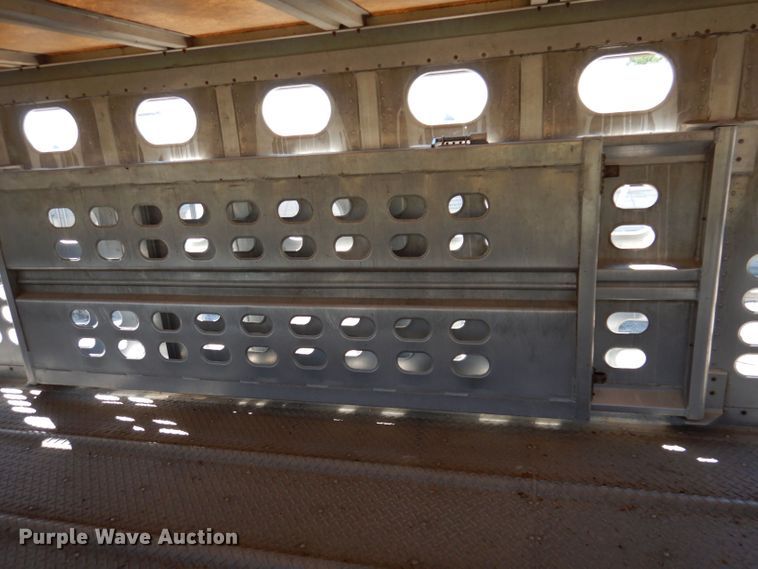 image for item DK2025 2006 Wilson PSADL-400P  livestock trailer