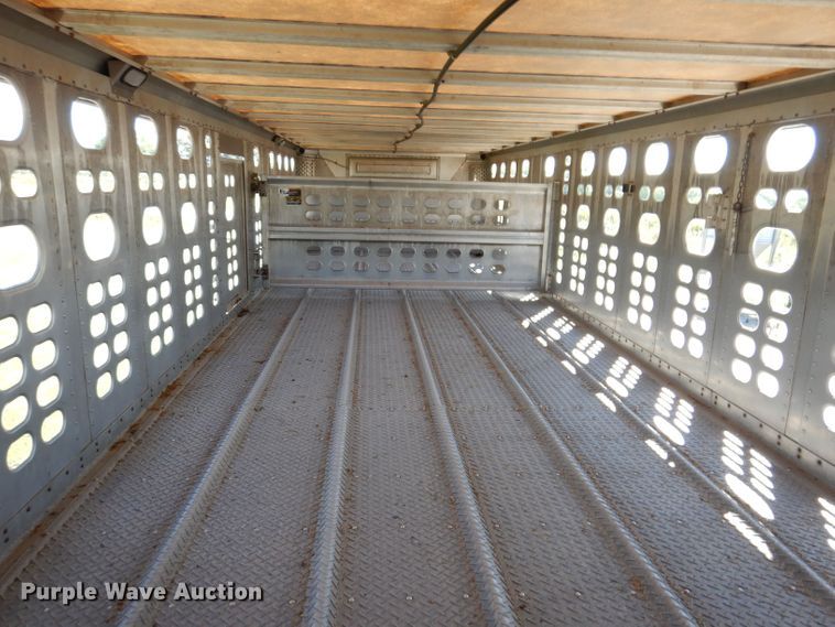 image for item DK2025 2006 Wilson PSADL-400P  livestock trailer