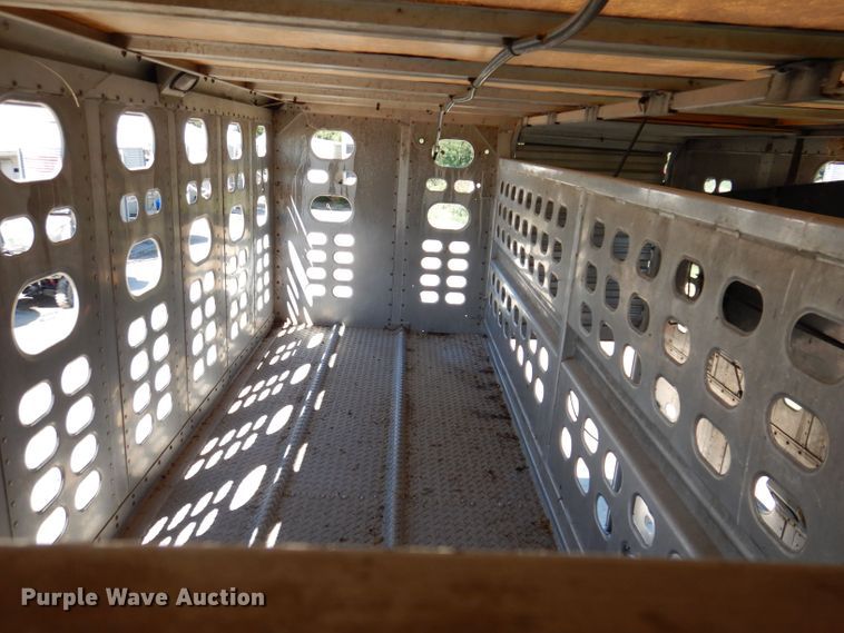 image for item DK2025 2006 Wilson PSADL-400P  livestock trailer