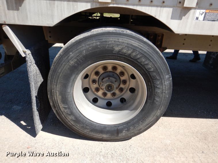 image for item DK2025 2006 Wilson PSADL-400P  livestock trailer