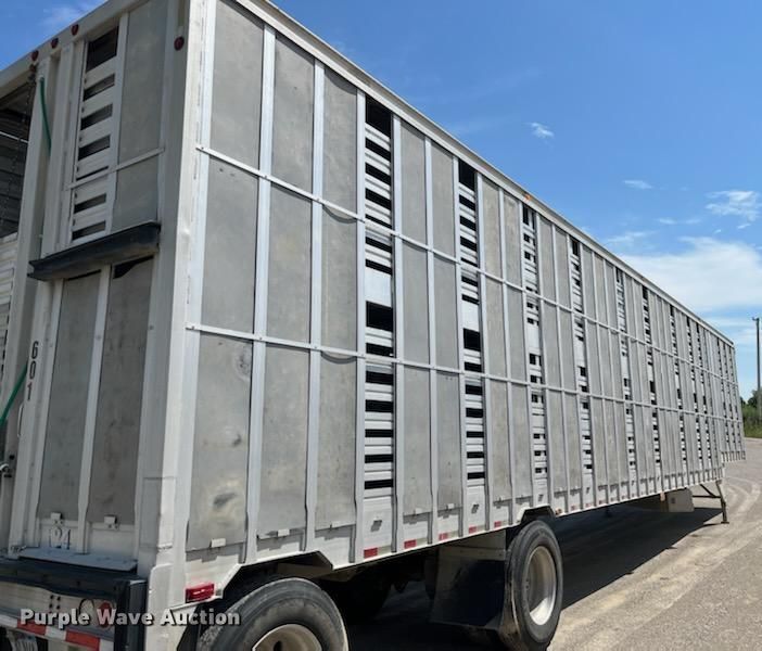 image for item DK2026 2004 M.H. EBY TransPork  livestock trailer