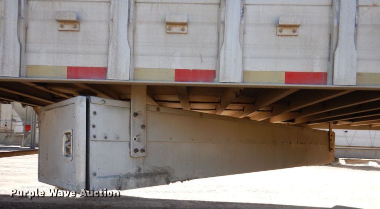 image for item DK2026 2004 M.H. EBY TransPork  livestock trailer