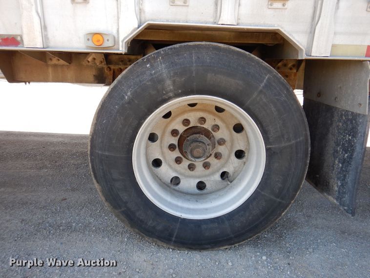 image for item DK2026 2004 M.H. EBY TransPork  livestock trailer