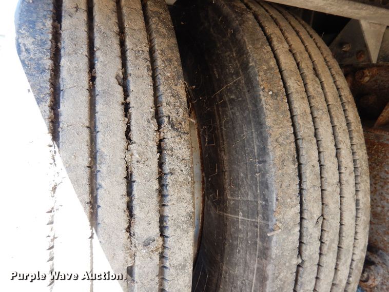 image for item DK2026 2004 M.H. EBY TransPork  livestock trailer