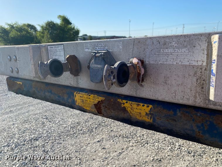 image for item DK6391 2002 Utility Trailers FLBD  flatbed trailer