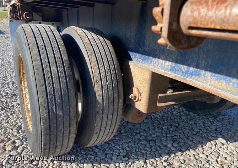 image for item DK6391 2002 Utility Trailers FLBD  flatbed trailer