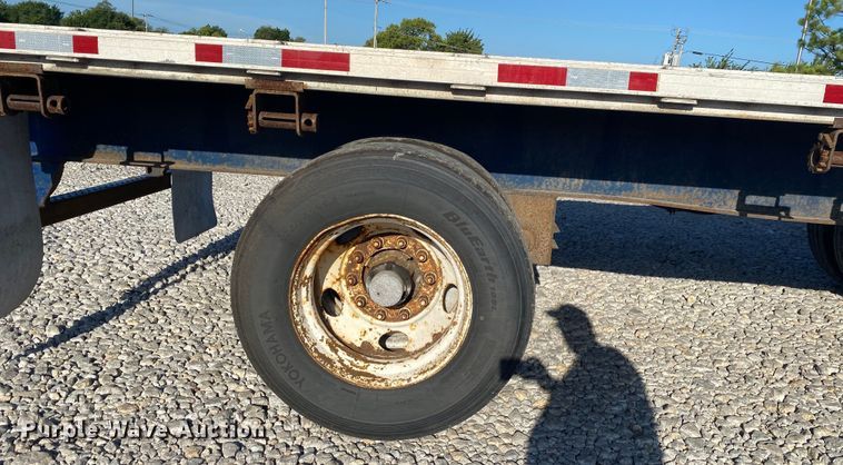 image for item DK6391 2002 Utility Trailers FLBD  flatbed trailer