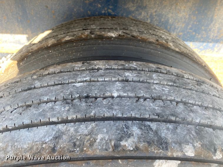 image for item DK6391 2002 Utility Trailers FLBD  flatbed trailer