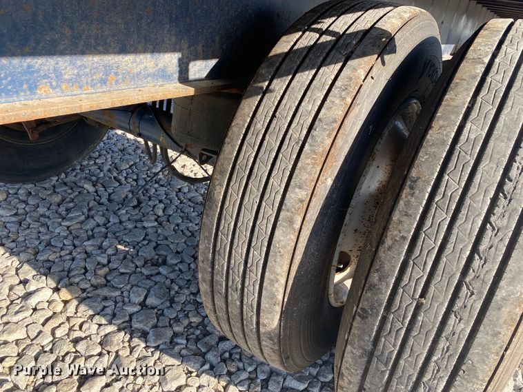 image for item DK6391 2002 Utility Trailers FLBD  flatbed trailer