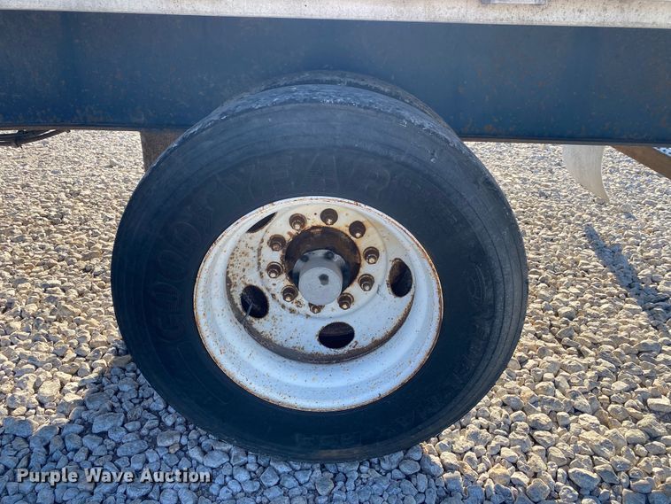 image for item DK6391 2002 Utility Trailers FLBD  flatbed trailer