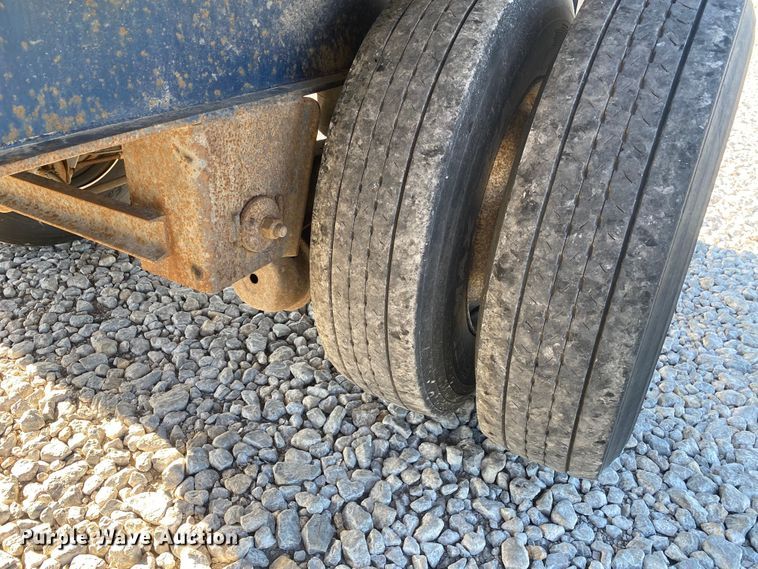 image for item DK6391 2002 Utility Trailers FLBD  flatbed trailer