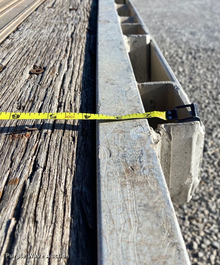 image for item DK6391 2002 Utility Trailers FLBD  flatbed trailer