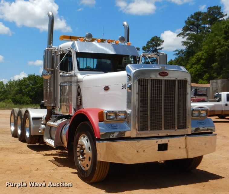image for item DK6995 2003 Peterbilt 379  semi truck