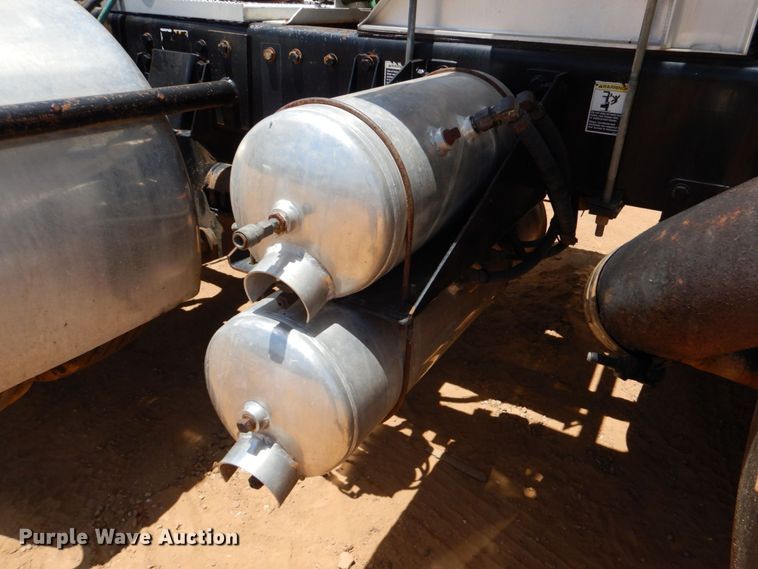 image for item DK6995 2003 Peterbilt 379  semi truck