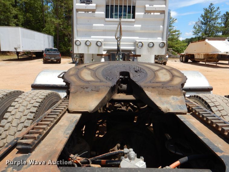 image for item DK6995 2003 Peterbilt 379  semi truck