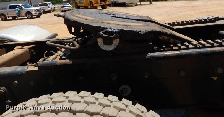 image for item DK6995 2003 Peterbilt 379  semi truck