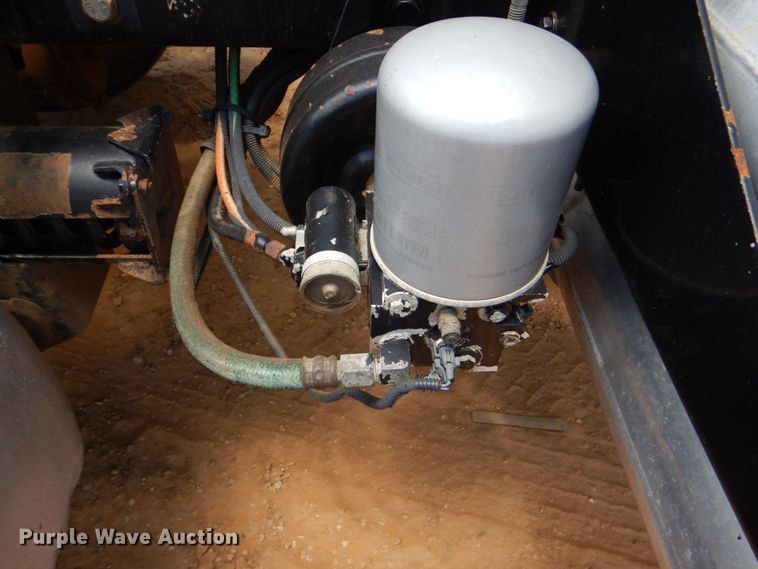 image for item DK6995 2003 Peterbilt 379  semi truck