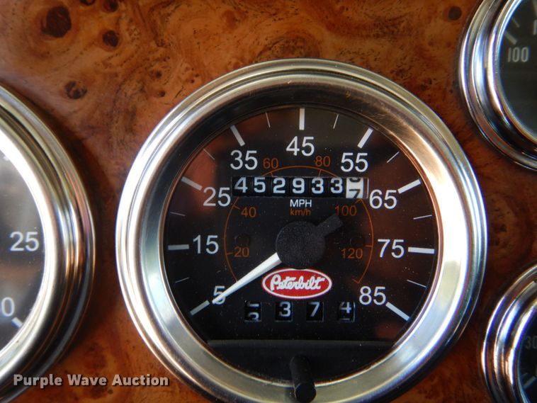 image for item DK6995 2003 Peterbilt 379  semi truck