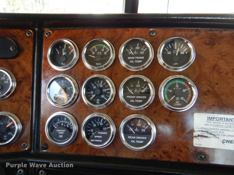 image for item DK6995 2003 Peterbilt 379  semi truck